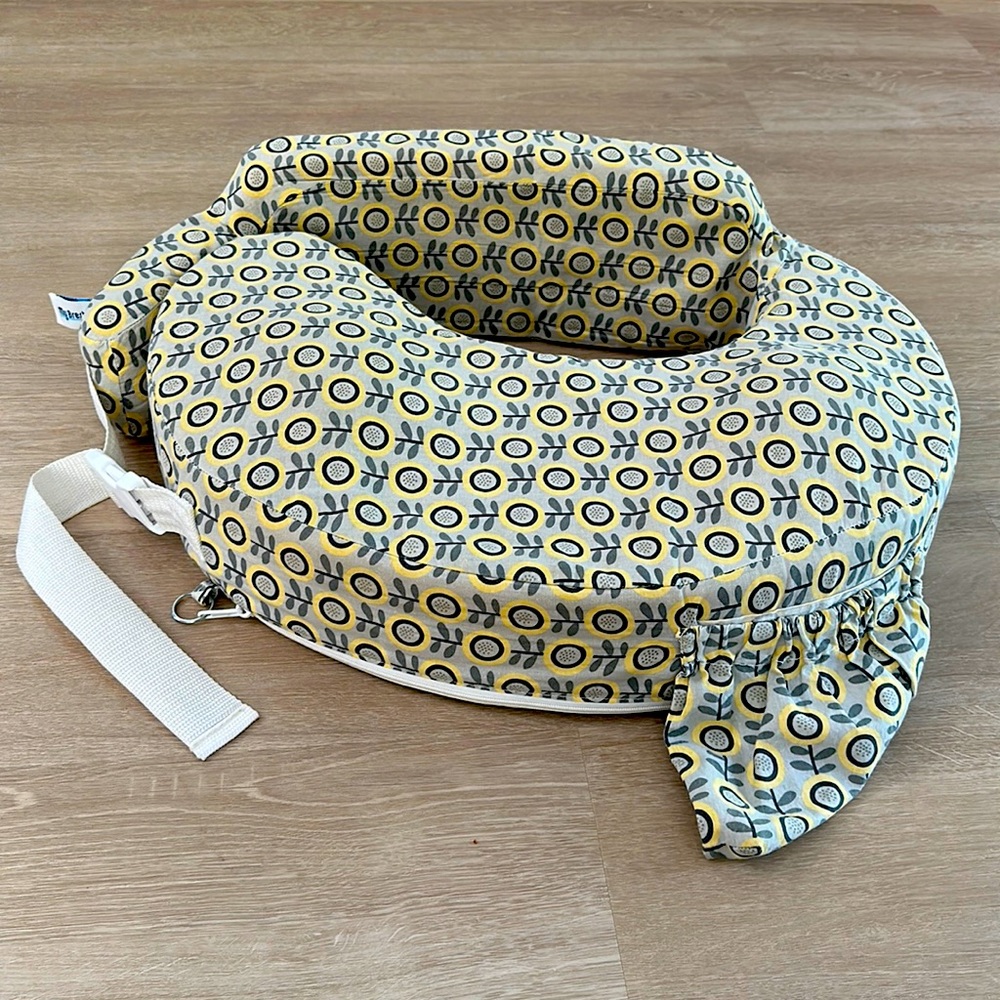 My Brest flFriend nursing pillow.